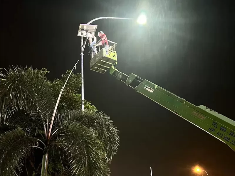 Engineered for Endurance: The Unmatched Reliability of Outdoor Solar Street Lights