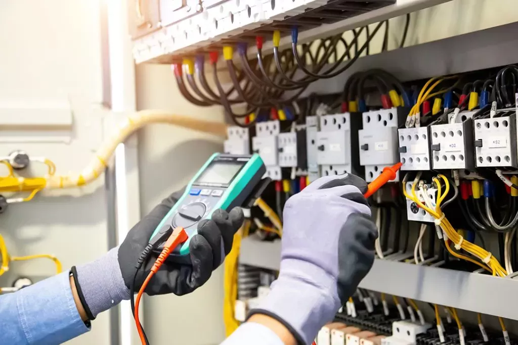 How to install solar street lights by one person?