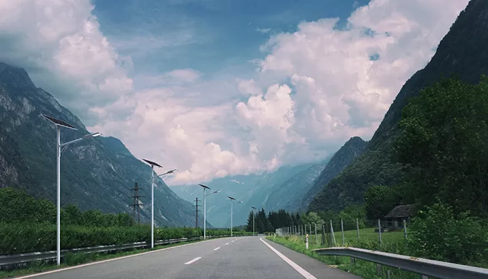 Technical Highlights of the Inbrit All-in-two Solar Street Light